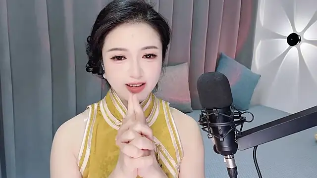 Momo-Wow online show from June 14, 2026, 4:46 am