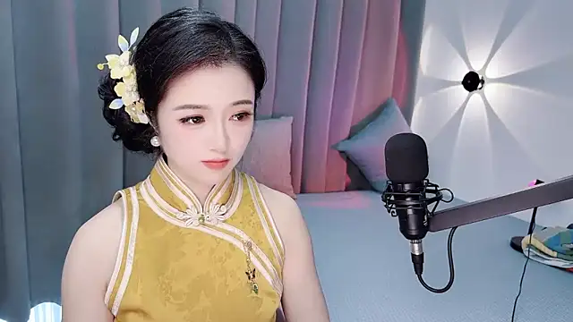 Momo-Wow online show from July 18, 2026, 6:22 am