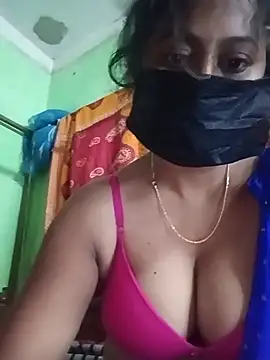 Sayanichatterjee024 online show from June 18, 2026, 5:07 pm