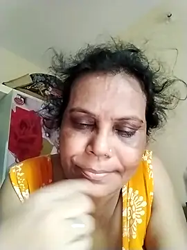 chatterjeesayani567 online show from June 5, 2026, 7:03 am