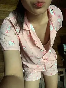 Snapshot of LanAnh00 chatting on July 24, 2026, 3:02 am LanAnh00 online show from July 24, 2026, 3:02 am