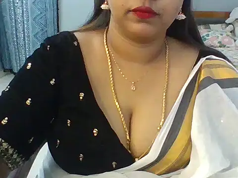 Snapshot of Tamil_hot_Meenu chatting on June 23, 2026, 6:11 am Tamil hot Meenu online show from June 23, 2026, 6:11 am