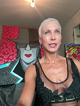 GymQueenCarmen online show from June 9, 2026, 4:52 pm