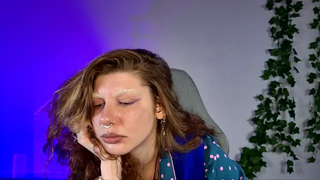 VivienDarkbloom online show from June 2, 2026, 9:20 am