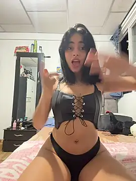 Pretty Adixxion online show from July 25, 2026, 12:07 am