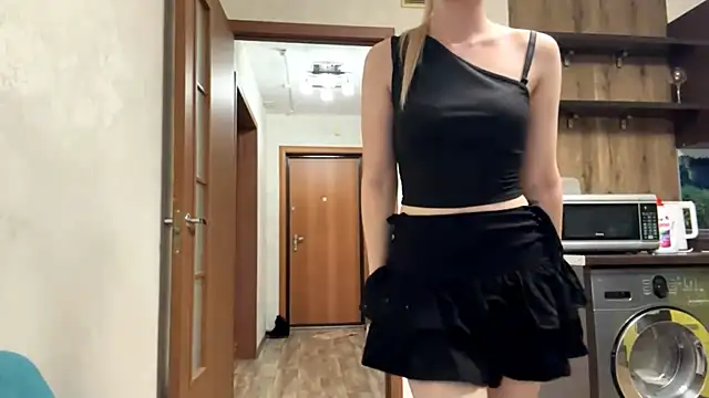 YelledBlink online show from June 28, 2026, 1:28 pm