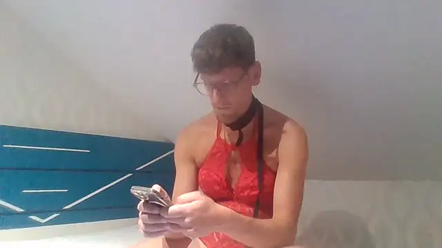 Snapshot of jullll88000vosges chatting on June 12, 2026, 5:43 pm jullll88000vosges online show from June 12, 2026, 5:43 pm
