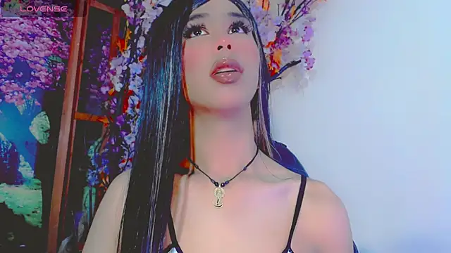 Snapshot of Honey_Balenciaga chatting on June 18, 2026, 9:20 pm Honey Balenciaga online show from June 18, 2026, 9:20 pm
