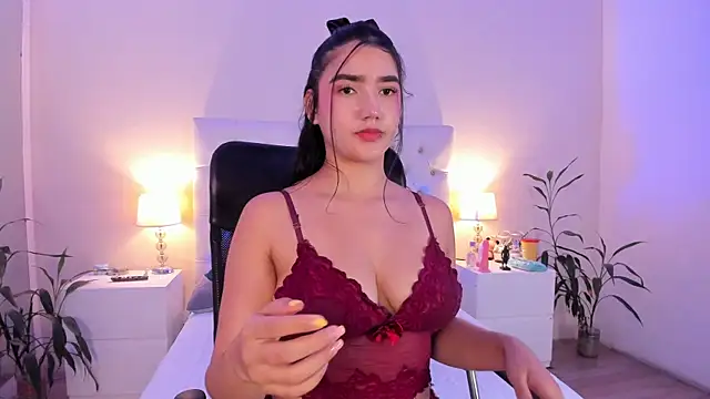 Tiffanny Gomez online show from June 14, 2026, 12:39 pm