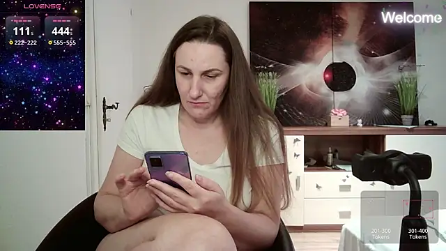 Snapshot of Yevgeshka-Milashka chatting on February 25, 2025, 4:35 pm Yevgeshka-Milashka online show from February 25, 2025, 4:35 pm