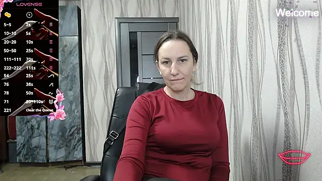 Snapshot of Yevgeshka-Milashka chatting on November 13, 2025, 3:32 am Yevgeshka-Milashka online show from November 13, 2025, 3:32 am