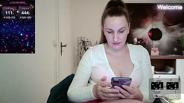 Snapshot of Yevgeshka-Milashka chatting on March 15, 2025, 6:10 pm Yevgeshka-Milashka online show from March 15, 2025, 6:10 pm