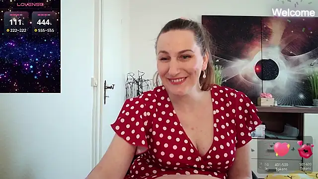 Snapshot of Yevgeshka-Milashka chatting on March 6, 2025, 9:47 am Yevgeshka-Milashka online show from March 6, 2025, 9:47 am