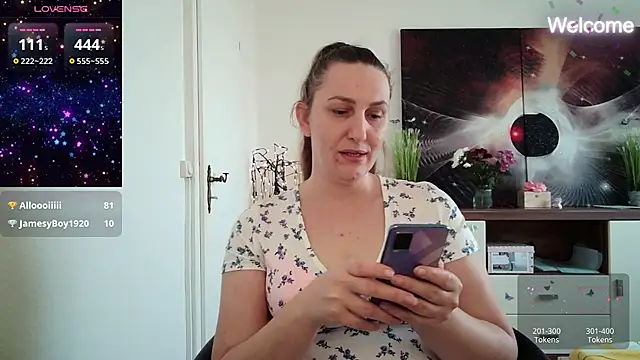 Snapshot of Yevgeshka-Milashka chatting on March 9, 2025, 12:53 pm Yevgeshka-Milashka online show from March 9, 2025, 12:53 pm