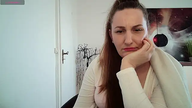 Snapshot of Yevgeshka-Milashka chatting on March 15, 2025, 6:58 am Yevgeshka-Milashka online show from March 15, 2025, 6:58 am