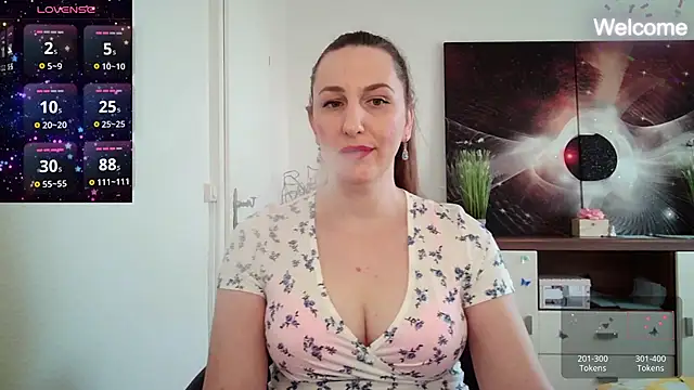 Snapshot of Yevgeshka-Milashka chatting on March 6, 2025, 6:41 am Yevgeshka-Milashka online show from March 6, 2025, 6:41 am
