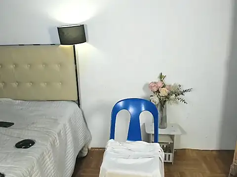 YourladyLia  online show from June 30, 2026, 6:13 am