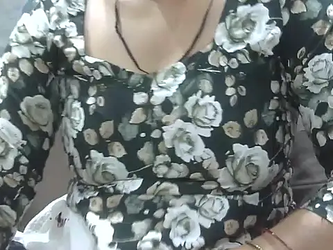 Snapshot of hey_darling_ chatting on July 21, 2026, 3:02 pm hey darling online show from July 21, 2026, 3:02 pm