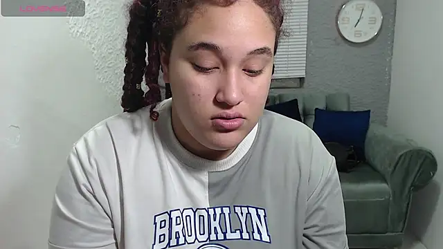 leilasosexy online show from June 30, 2026, 1:22 pm