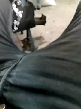 Snapshot of Singlemaleforcouples chatting on December 29, 2024, 10:45 am Singlemaleforcouples online show from December 29, 2024, 10:45 am