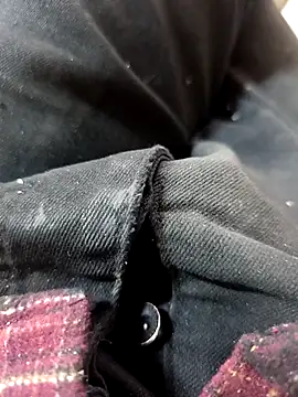 Snapshot of Singlemaleforcouples chatting on October 26, 2025, 1:44 pm Singlemaleforcouples online show from October 26, 2025, 1:44 pm