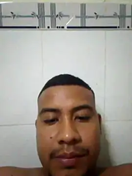 Snapshot of Giovann14 chatting on June 22, 2026, 11:24 pm Giovann14 online show from June 22, 2026, 11:24 pm