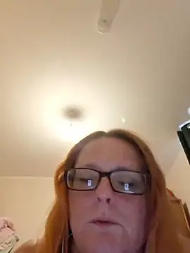 Snapshot of Naughtybutnicedaisy chatting on July 3, 2026, 4:24 pm Naughtybutnicedaisy online show from July 3, 2026, 4:24 pm