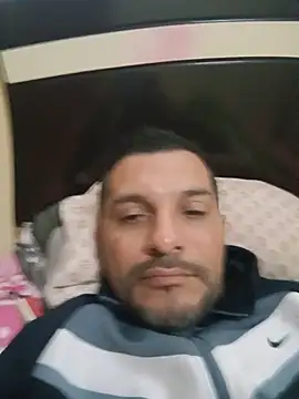 Snapshot of RIchar05 chatting on June 7, 2026, 2:44 pm RIchar05 online show from June 7, 2026, 2:44 pm