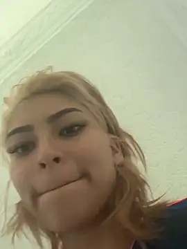 Snapshot of NatalieSterling chatting on June 18, 2026, 2:00 pm NatalieSterling online show from June 18, 2026, 2:00 pm