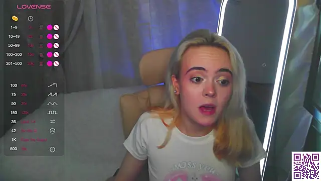 Snapshot of Oxcy_Secret chatting on July 10, 2026, 9:04 pm Oxcy Secret online show from July 10, 2026, 9:04 pm