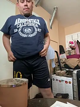 whitechocolatecandy1 online show from June 6, 2026, 10:26 pm