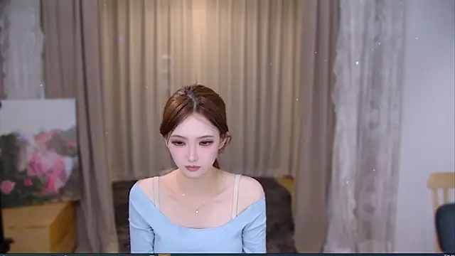 Annie-doll online show from June 4, 2026, 1:27 pm