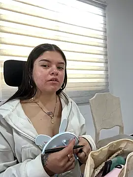 Snapshot of Camila_Duarte_2 chatting on June 22, 2026, 1:41 pm Camila Duarte 2 online show from June 22, 2026, 1:41 pm