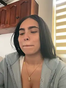 Snapshot of Sara_fernandez- chatting on July 15, 2026, 2:24 pm Sara fernandez- online show from July 15, 2026, 2:24 pm