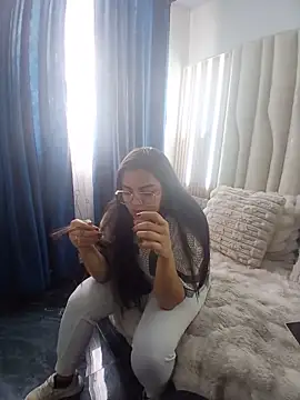 Renata lizcano online show from June 4, 2026, 2:11 pm