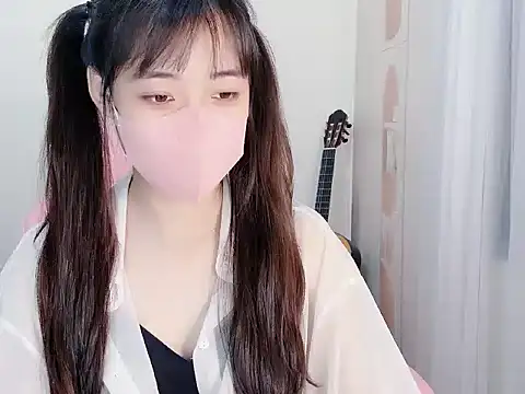 BUNNIIE MIE online show from June 12, 2026, 2:20 am
