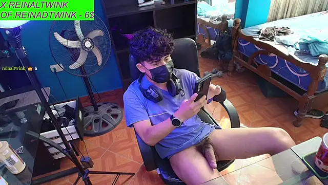 Snapshot of reinaltwink chatting on June 8, 2026, 7:03 pm reinaltwink online show from June 8, 2026, 7:03 pm