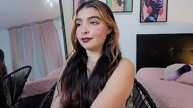 Snapshot of Maia_Mancini5 chatting on June 14, 2026, 3:08 am Maia Mancini5 online show from June 14, 2026, 3:08 am