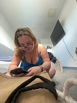 Sashasweetcherry online show from June 9, 2026, 10:38 am