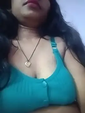 kajal jain00 online show from July 10, 2026, 8:09 pm