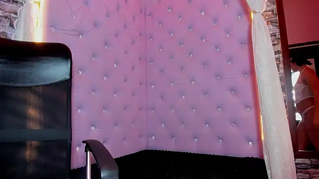 Snapshot of camila_velvet_ chatting on July 23, 2026, 7:54 pm camila velvet online show from July 23, 2026, 7:54 pm