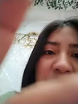 Snapshot of Amber_Herrera chatting on July 13, 2026, 12:26 pm Amber Herrera online show from July 13, 2026, 12:26 pm