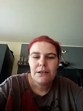 Snapshot of GoldenWifee chatting on June 17, 2026, 5:29 am GoldenWifee online show from June 17, 2026, 5:29 am