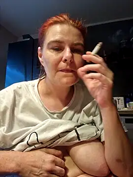 Snapshot of GoldenWifee chatting on July 22, 2026, 4:36 am GoldenWifee online show from July 22, 2026, 4:36 am