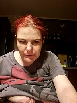 Snapshot of GoldenWifee chatting on July 10, 2026, 4:12 am GoldenWifee online show from July 10, 2026, 4:12 am
