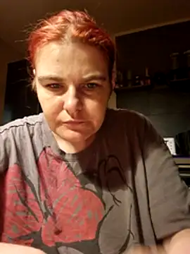 Snapshot of GoldenWifee chatting on July 9, 2026, 4:13 am GoldenWifee online show from July 9, 2026, 4:13 am