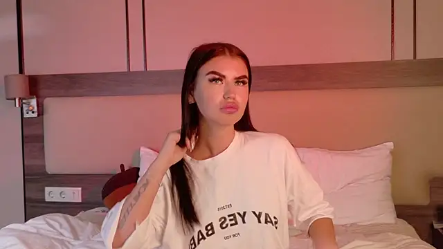 leonameilee online show from June 24, 2026, 6:12 am
