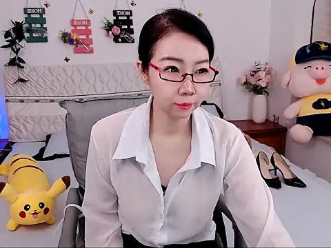 Catheriner online show from June 11, 2026, 10:51 pm