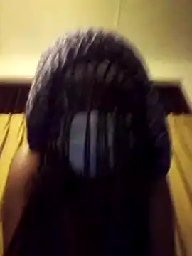 Snapshot of queen_shelly chatting on June 15, 2026, 8:30 pm queen shelly online show from June 15, 2026, 8:30 pm