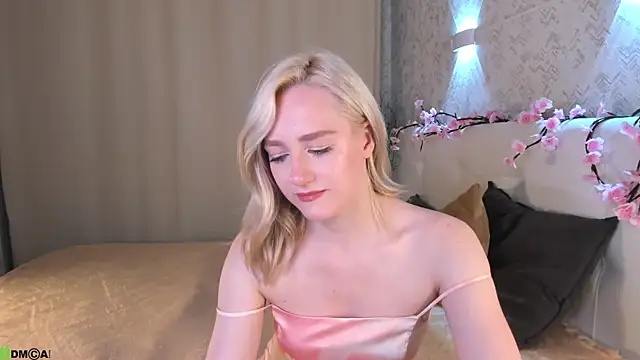 Snapshot of Chloe-Deccer chatting on June 25, 2026, 1:25 am Chloe-Deccer online show from June 25, 2026, 1:25 am